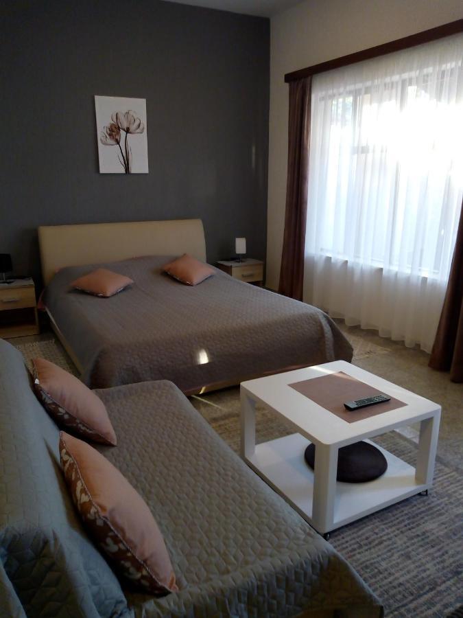 Apartmani Alma Pula Eksteriør billede