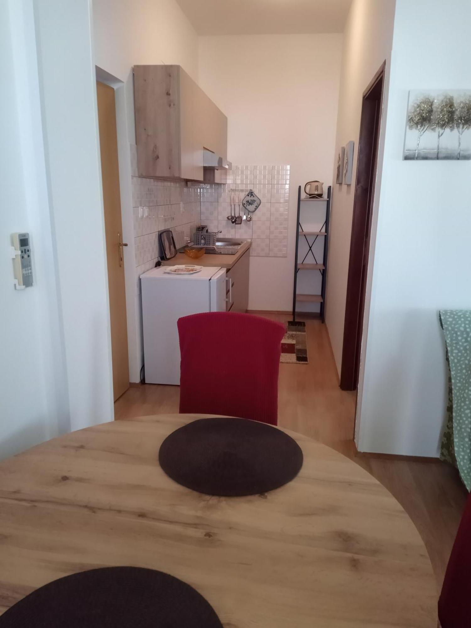Apartmani Alma Pula Eksteriør billede