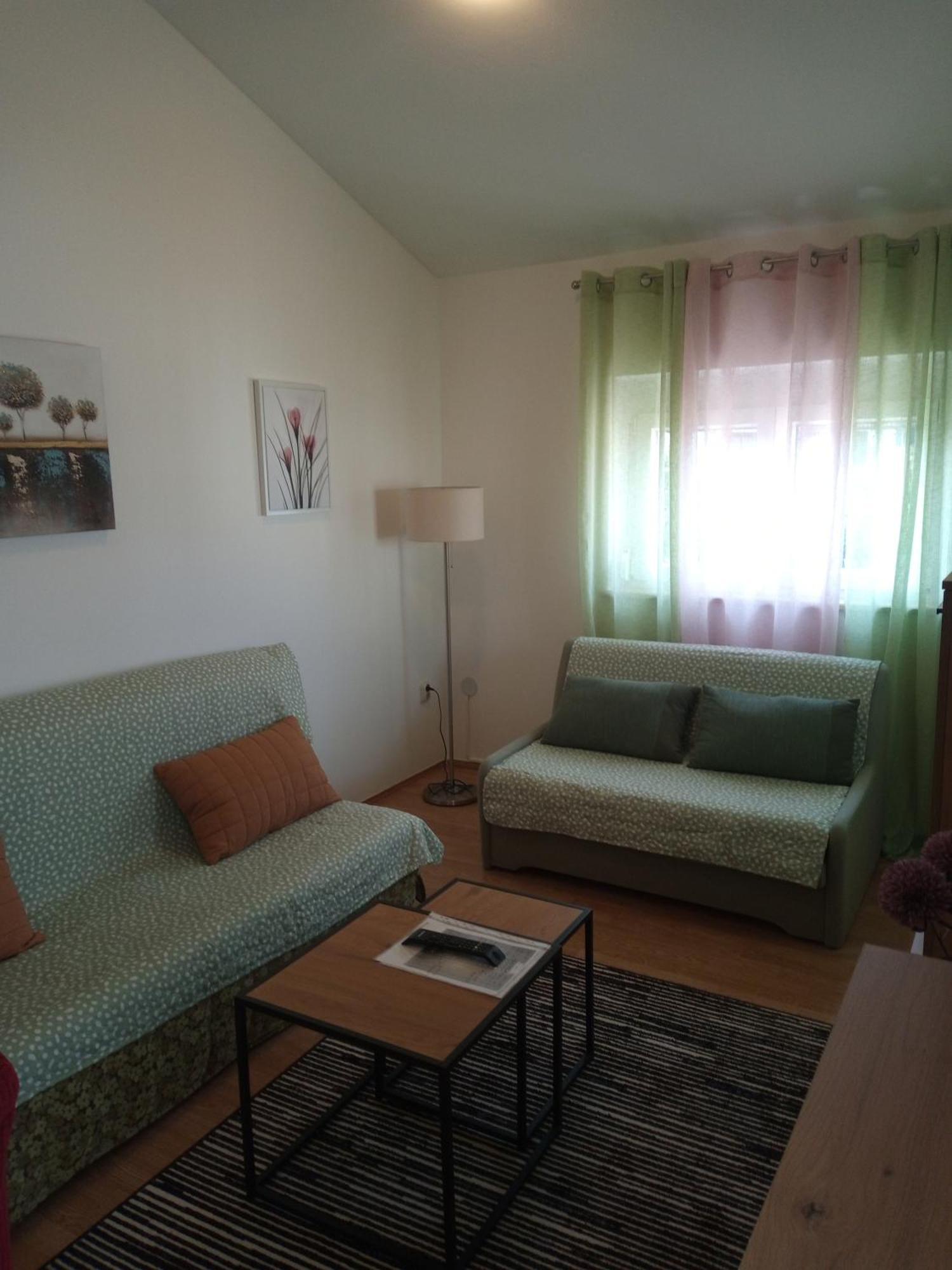 Apartmani Alma Pula Eksteriør billede